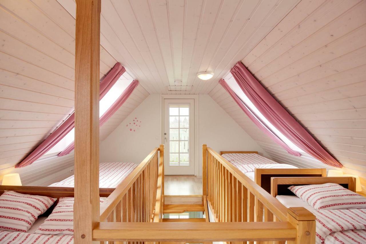 Kasekese Holiday Home With Sauna And Garden Kuressaare Exterior photo